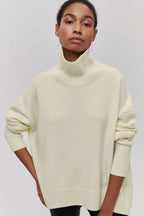 Locker geschnittener Pullover in Weiß