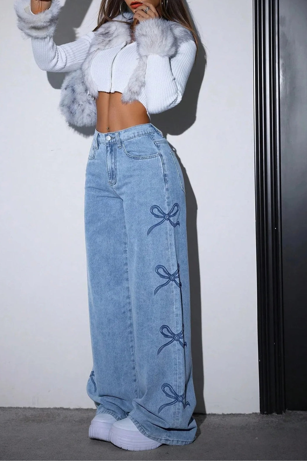 Jeans mit hoher Taille, Bindedetail und Schleifendetail