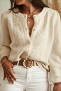 Strickjacke mit Aussparungen und Strickstruktur