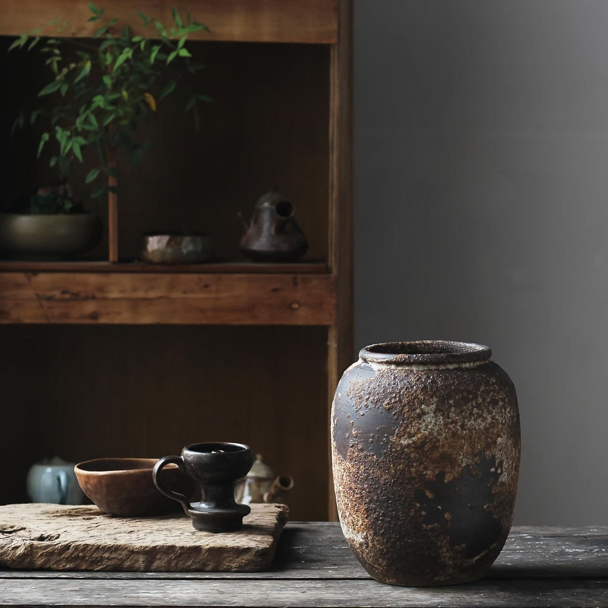 Rustikale Keramikvase – Ideal für Eine Zeitlose Atmosphäre in deinem Zuhause