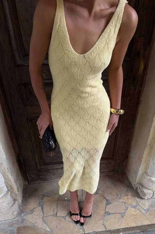 Maxikleid mit Aussparungen und Strickstruktur in Gelb mit Tiefer V-Ausschnitt