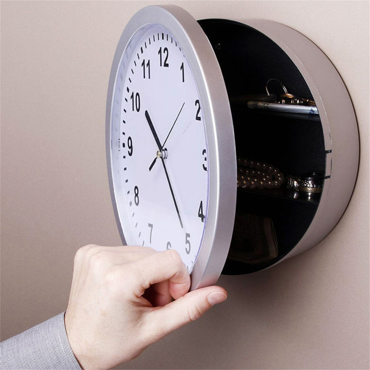 Wanduhr mit geheimem Stauraum – Funktional und diskret