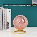 Nordic Silent Desk Clock: Leuchtende Zeiger & Metallrahmen