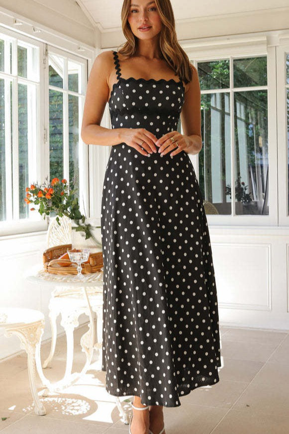 Maxikleid mit Punktemuster und Spitze in Schwarz