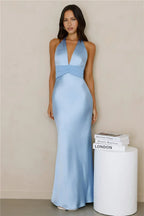 Spiced – Satin-Maxikleid mit V-Ausschnitt und Neckholder
