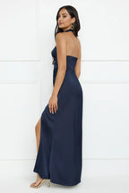 Sonnet – Satin-Maxikleid mit Neckholder