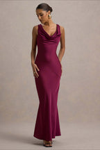 Figurbetontes Maxikleid mit Satinoptik in Claret