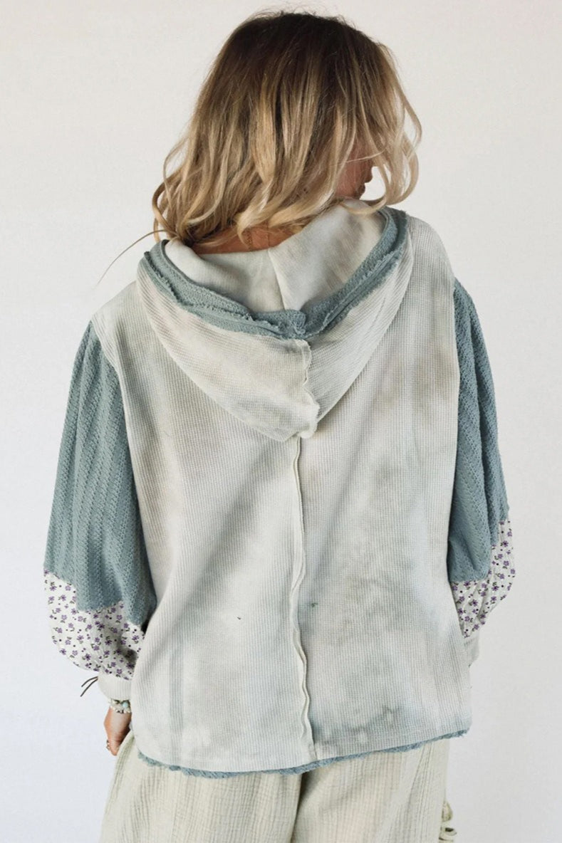 Hoodie mit Blumenmuster, Patchwork und Strickstruktur