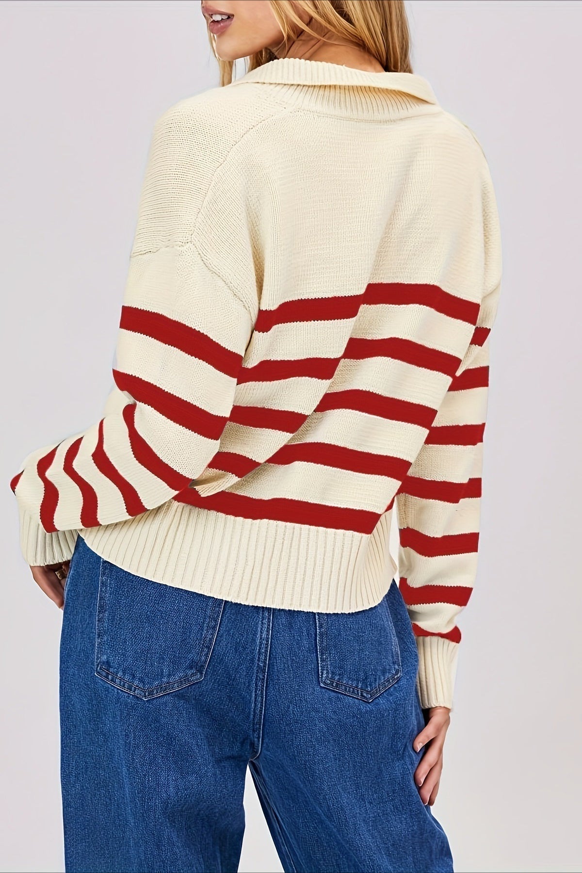 Pullover mit V-Ausschnitt, Streifenmuster und Wolle