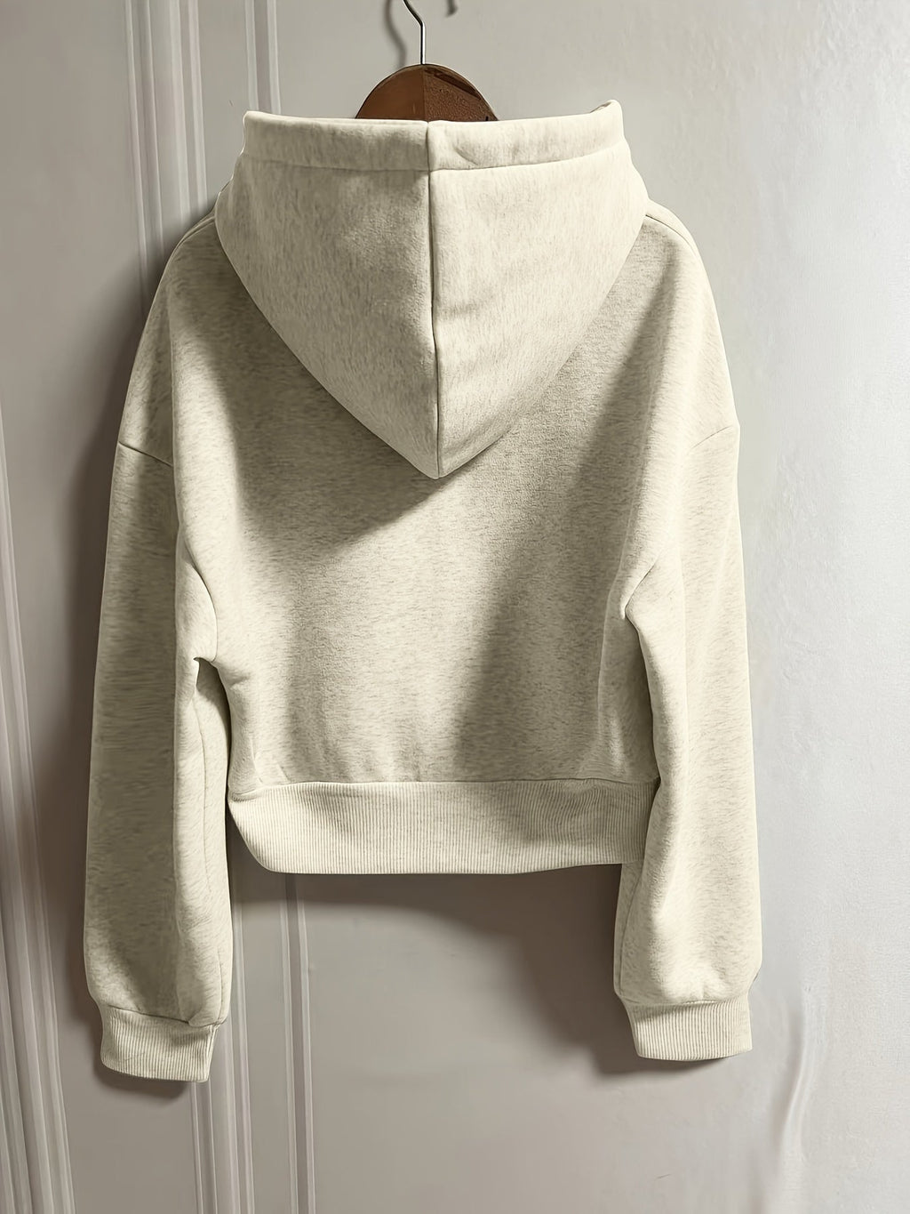 CozyVibe Zip-Up Hoodie – Komfort sowie lässiger Chic