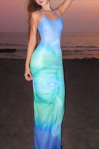 Figurbetontes Maxikleid mit Blumenmuster und hoher Taille in Blau