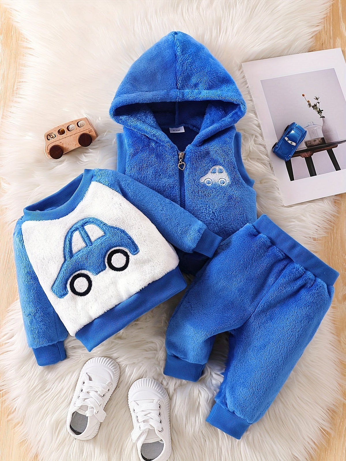 Zoomer Baby Set: Niedliche Auto-Stickerei für die kühleren Tage