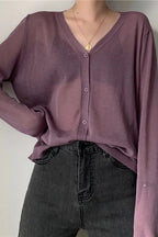 Strickjacke mit V-Ausschnitt und Strickstruktur in Lila