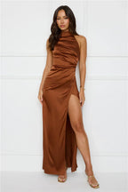 Sonnet – Satin-Maxikleid mit Neckholder