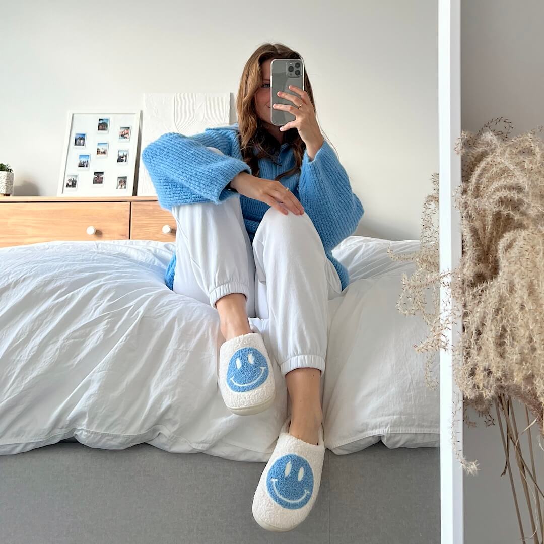 Smiley Comfort Hausschuhe – Für eine fröhliche sowie warme Atmosphäre