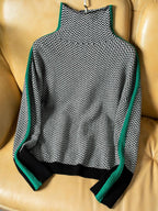 Gestreifter Rollkragenpullover