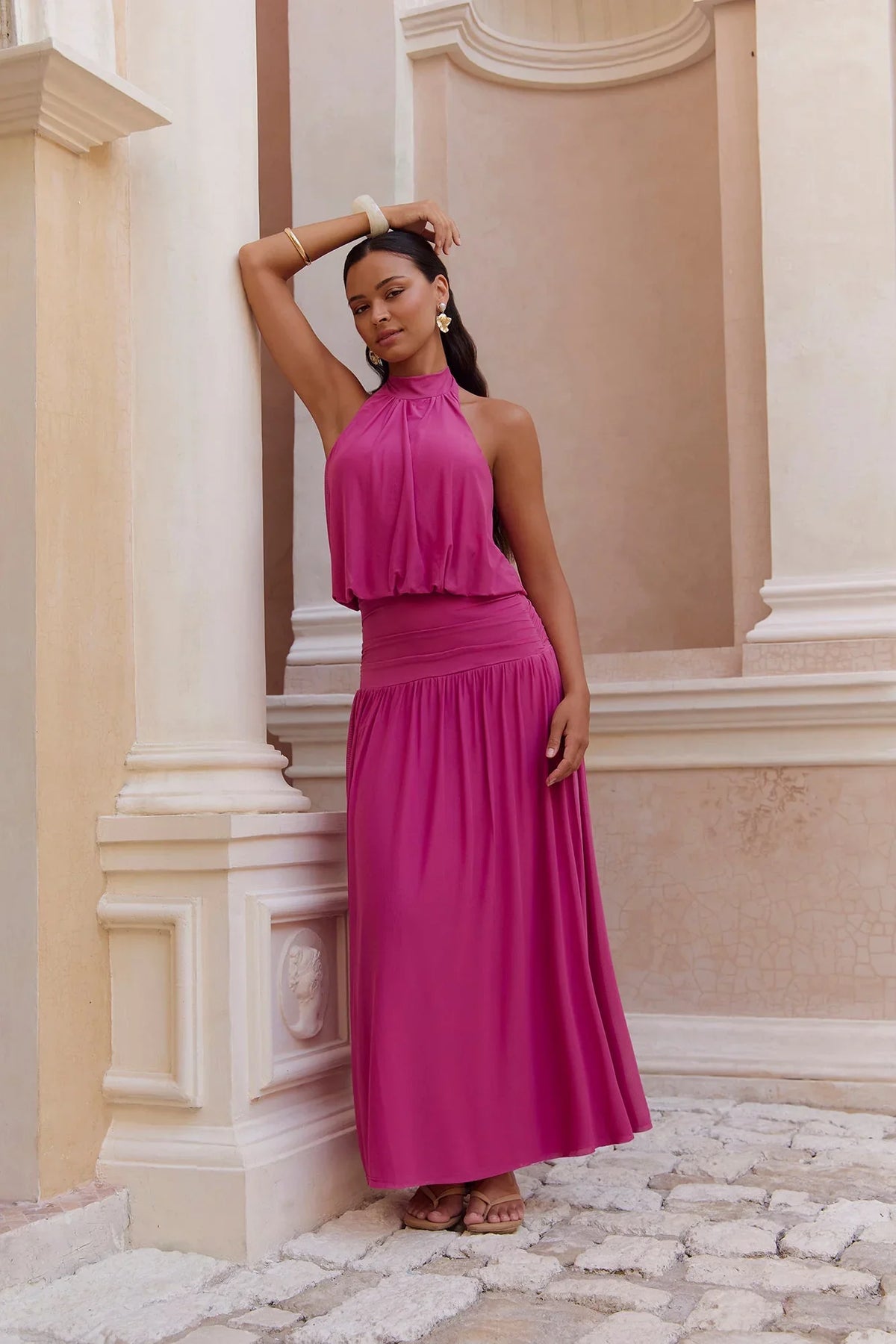 Camellia – Maxikleid mit Neckholder und Mesh-Akzenten
