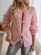 Locker geschnittener Pullover mit Bindedetail und Knopfdetails