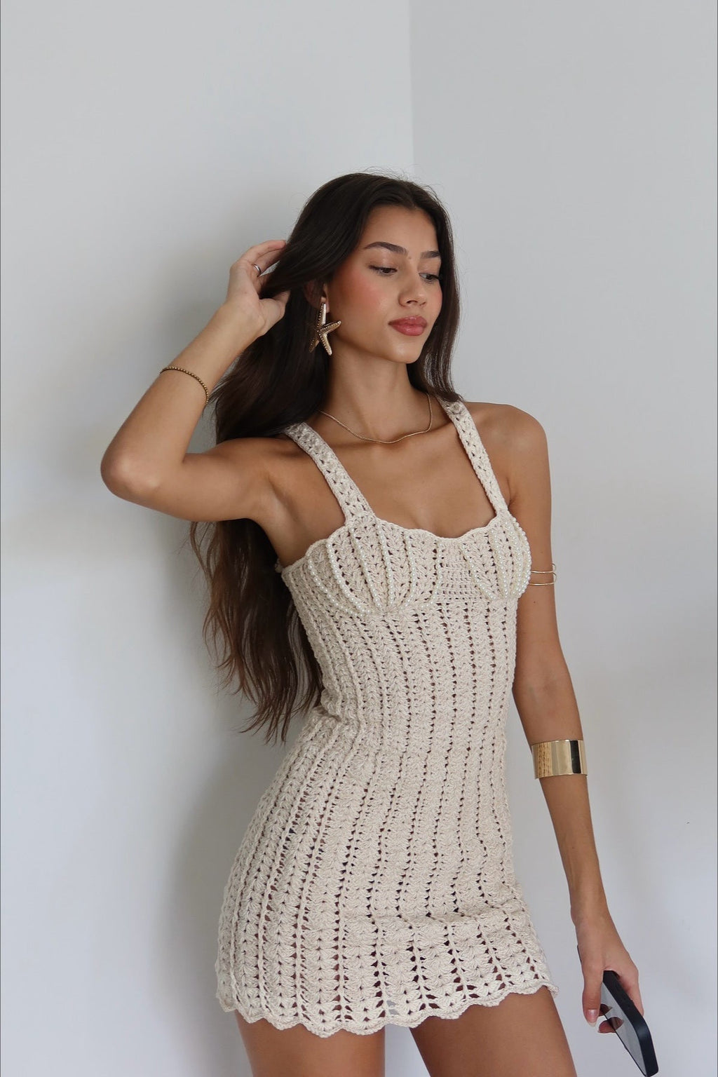 Kleid mit Aussparungen und Strickstruktur