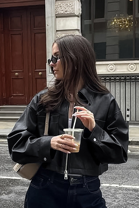 Locker geschnittene Jacke mit Leder in Schwarz