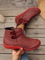 Stiefel in Lederoptik im Vintage-Look mit flachem Absatz