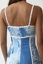 Maxikleid mit eckigem Ausschnitt und Cut-outs