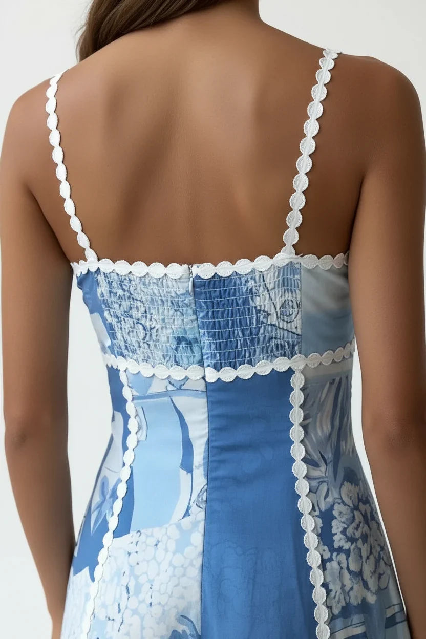 Maxikleid mit eckigem Ausschnitt und Cut-outs
