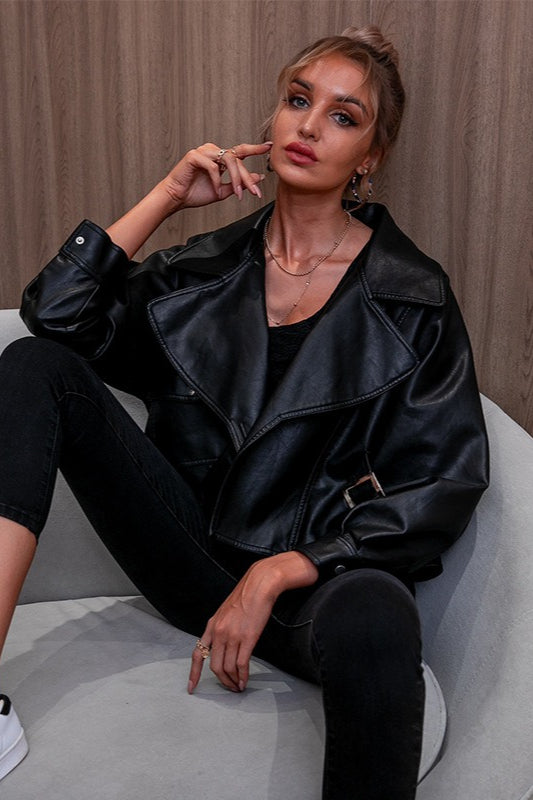 Jacke mit langen Ärmeln und Kunstleder