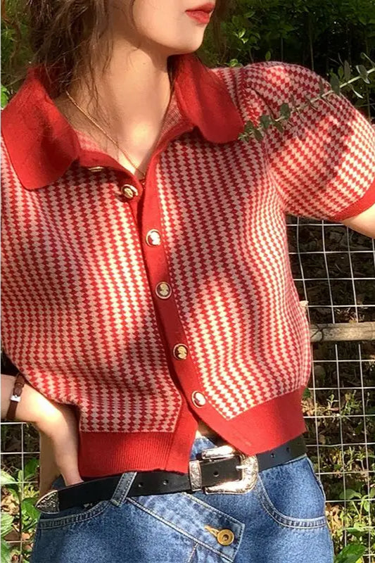 Strickjacke mit kurzen Ärmeln und Strickstruktur in Rot