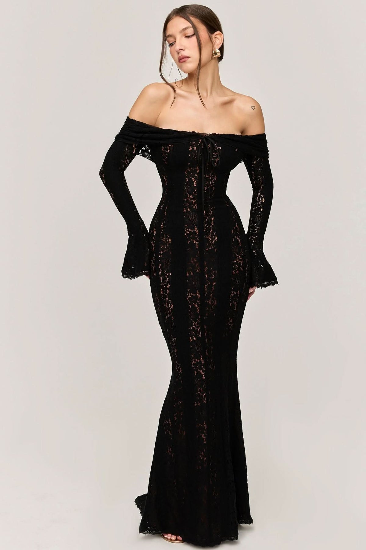 Lola – Spitzen-Maxikleid