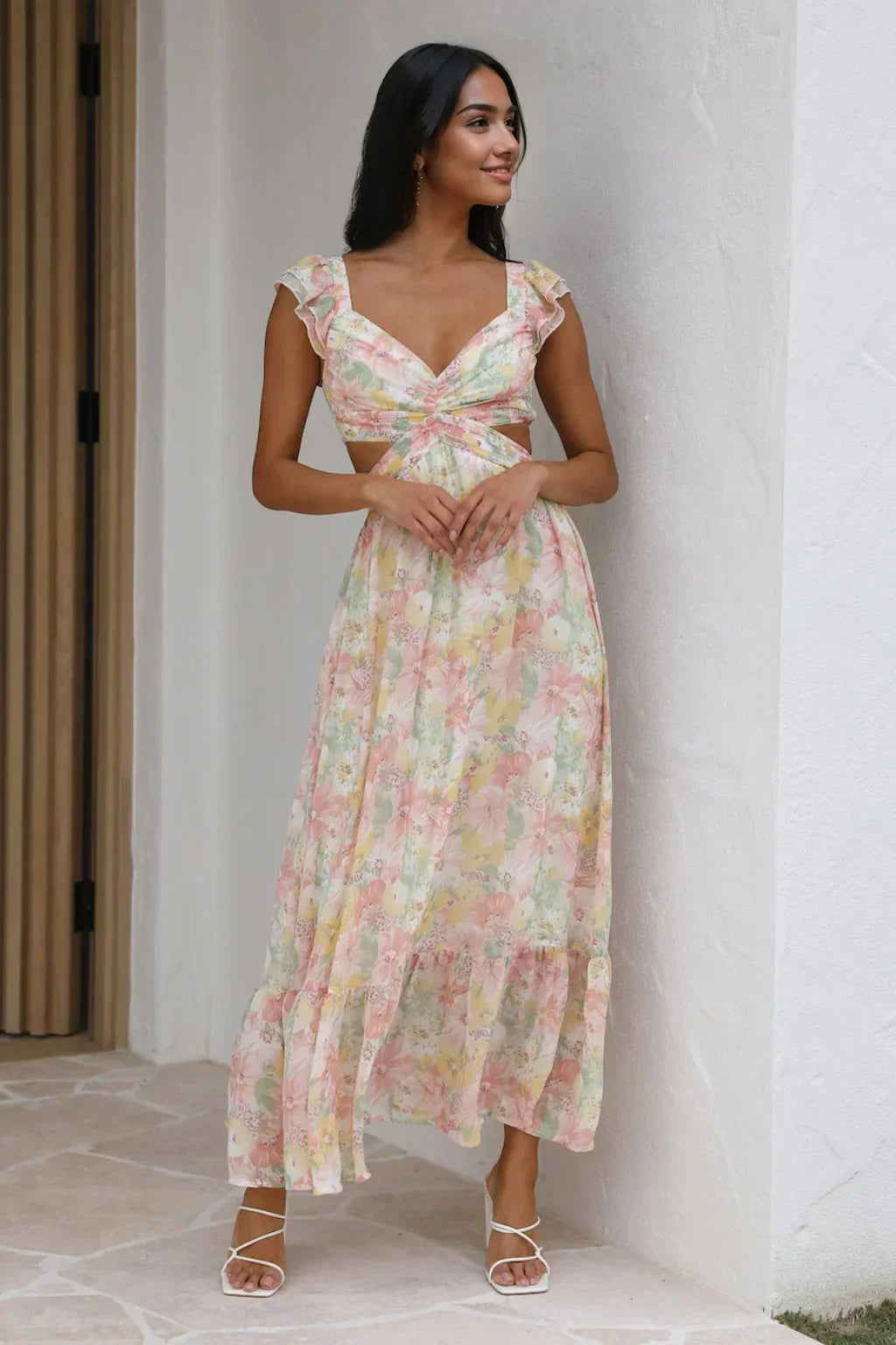 Maxikleid mit Rüschen und Cut-outs