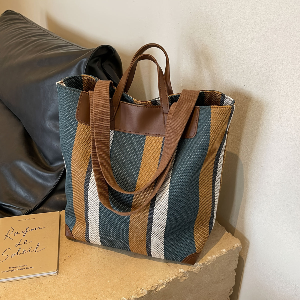 MetroStripe Lässig Tote – Funktionalität und Design