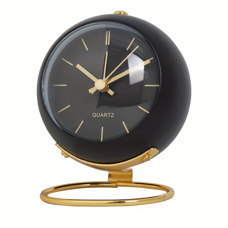 Nordic Silent Desk Clock: Leuchtende Zeiger & Metallrahmen