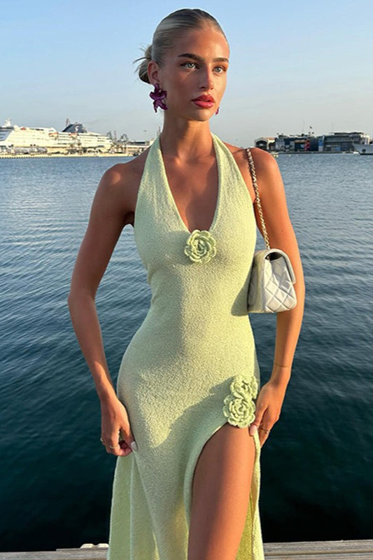 Rückenfreies Kleid mit V-Ausschnitt, Schlitz und Strickstruktur
