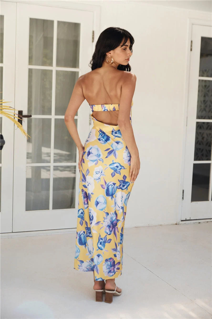 True – Schulterfreies Maxikleid mit Wasserfall-Ausschnitt und offenem Rücken