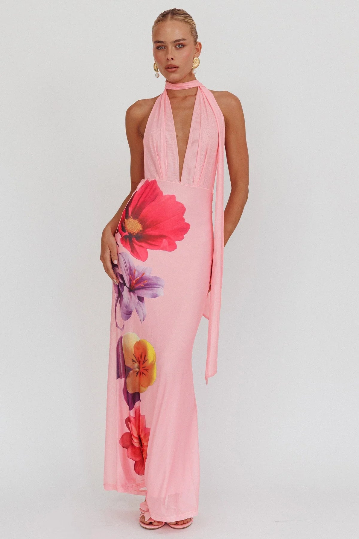 Maxikleid mit Neckholder und offenem Rücken