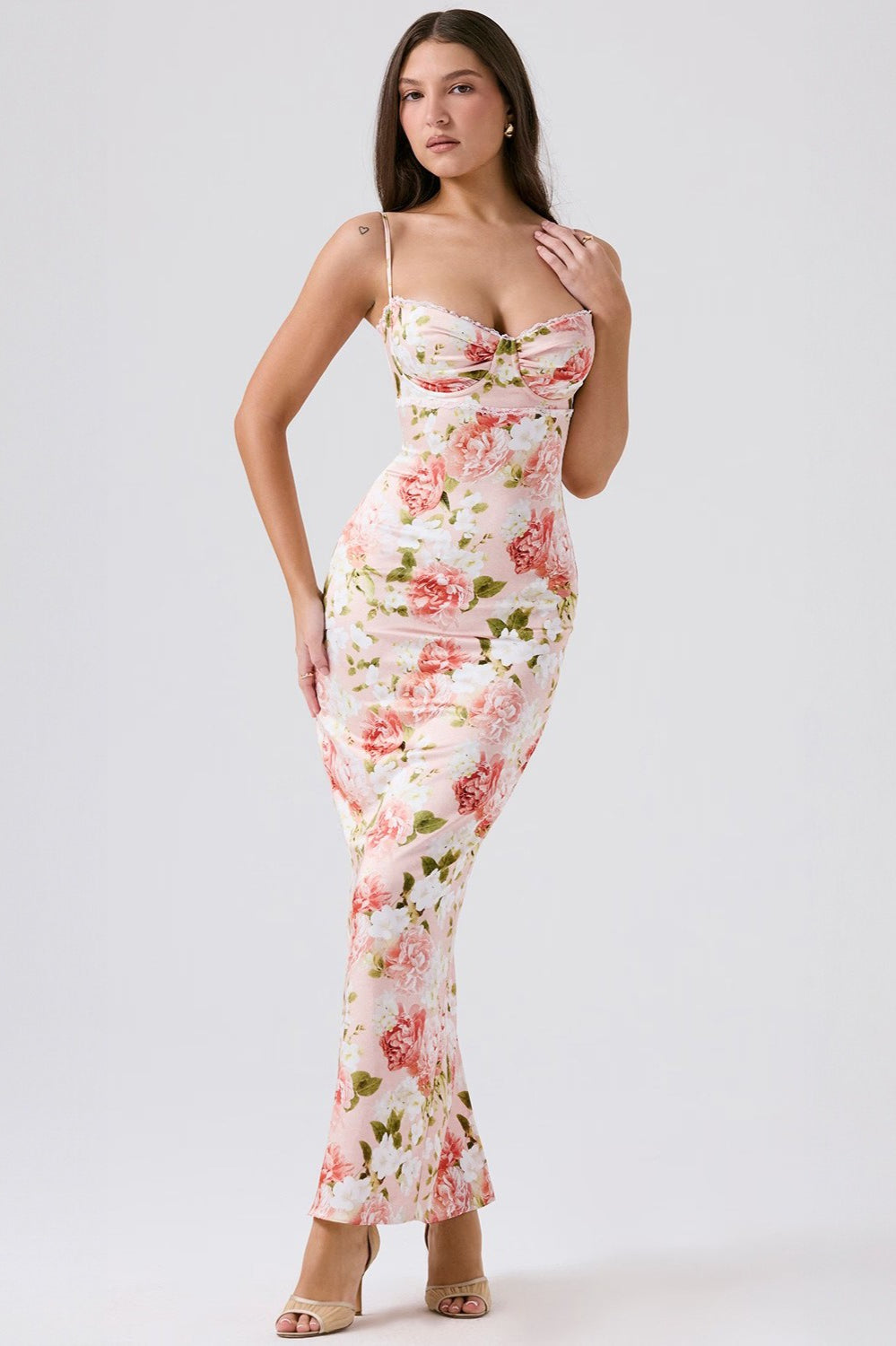 Figurbetontes Maxikleid mit Schlitz und Blumenmuster