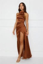 Sonnet – Satin-Maxikleid mit Neckholder