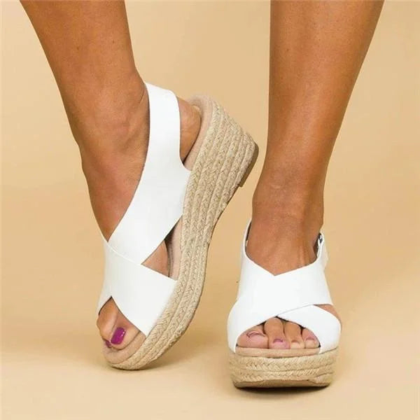 Chice Keil-Sandalen inklusive überkreuzten Riemen – Bequemer Sommerstil