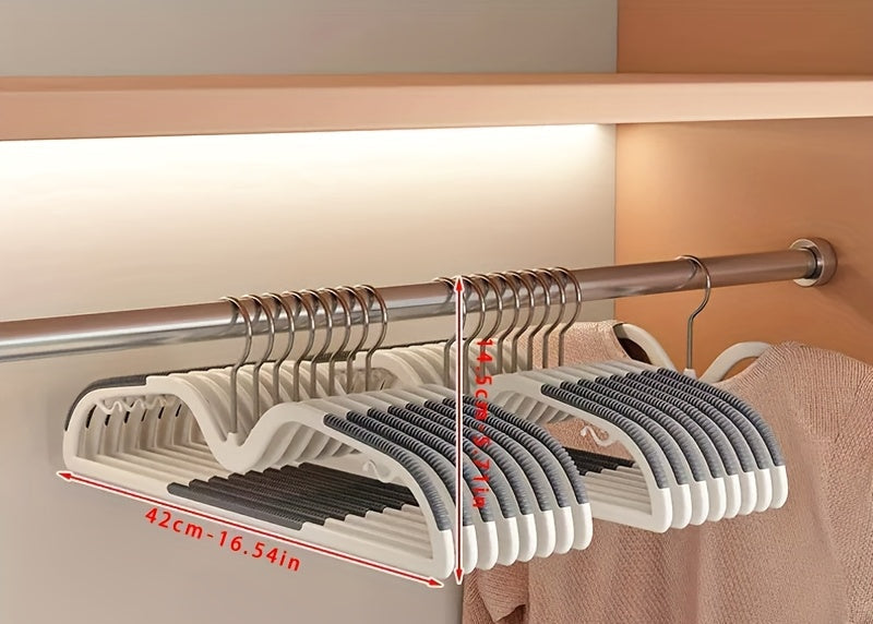 Platzsparender Kurzer Kleiderbügel – Rutschhemmend und Drehbar