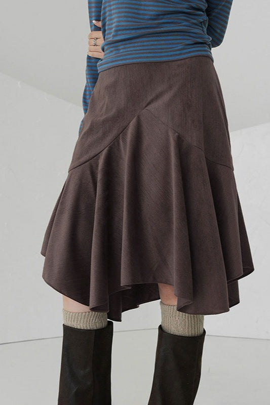 Asymmetrischer Rock mit hoher Taille