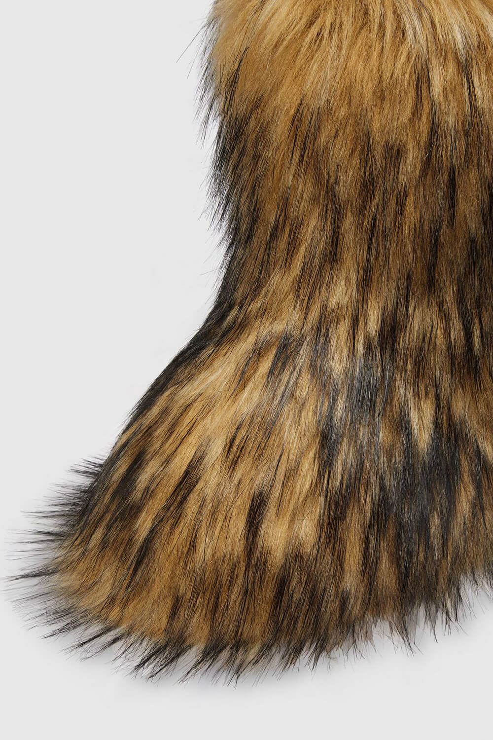 Wadenhohe Stiefel mit Kunstfell – Braun