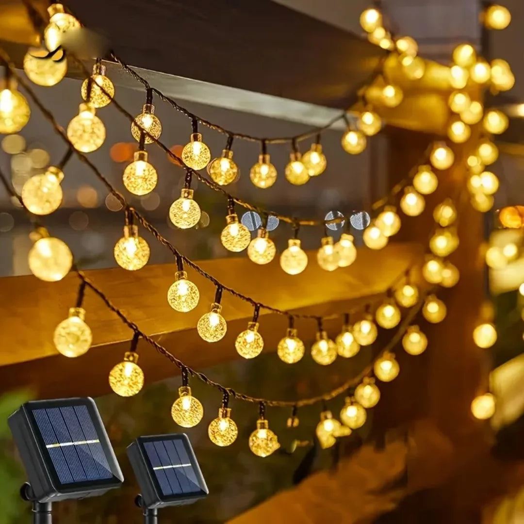 Solar LED Lichterkette mit Kugeln – Warm und Behaglich