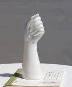Elegante Handvase – Kreativ und Zeitgemäß für Einzigartige Interieurs