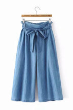 High-Waist Wide-Leg-Jeans mit Gürtel