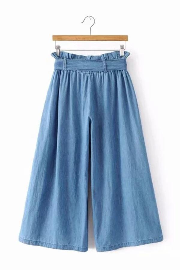 High-Waist Wide-Leg-Jeans mit Gürtel