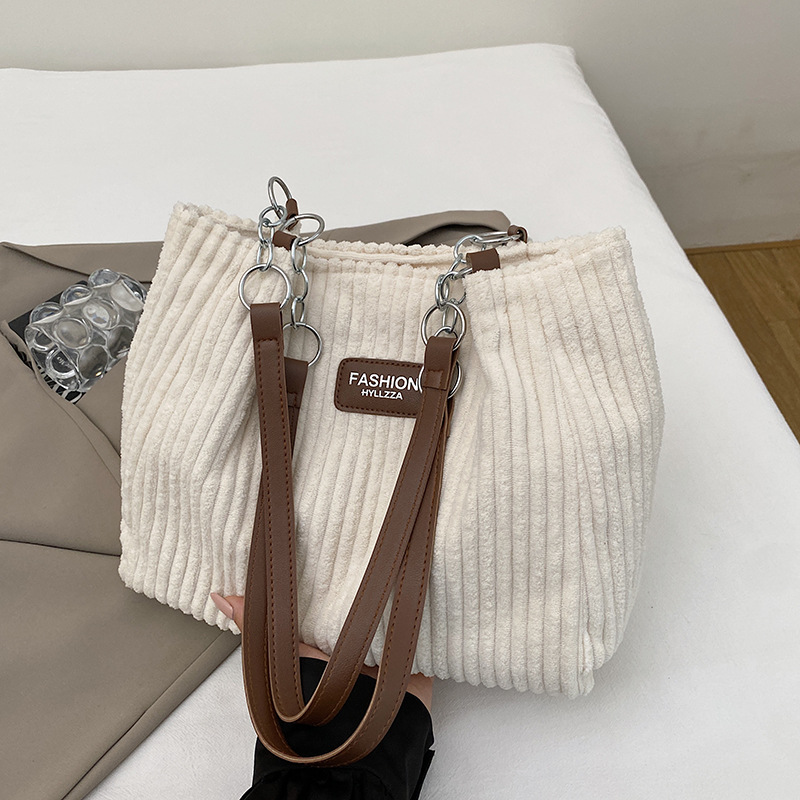 Mia Stilvolle Cord-Tasche – Luxus und Funktional für den Alltag