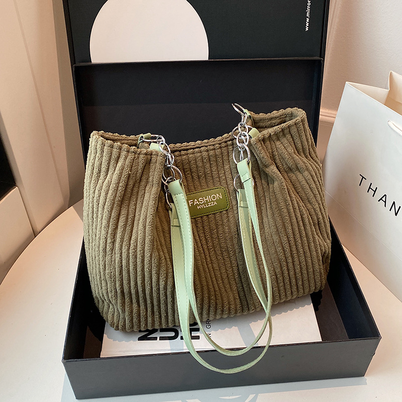 Mia Stilvolle Cord-Tasche – Luxus und Funktional für den Alltag
