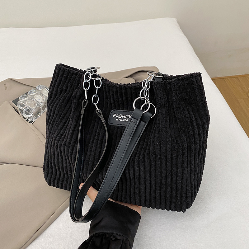 Mia Stilvolle Cord-Tasche – Luxus und Funktional für den Alltag