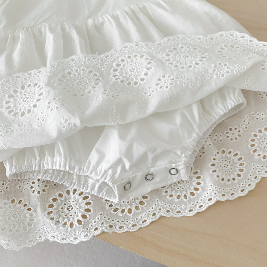 Amélie Taufkleid für Babys – Elegant und Klassisch